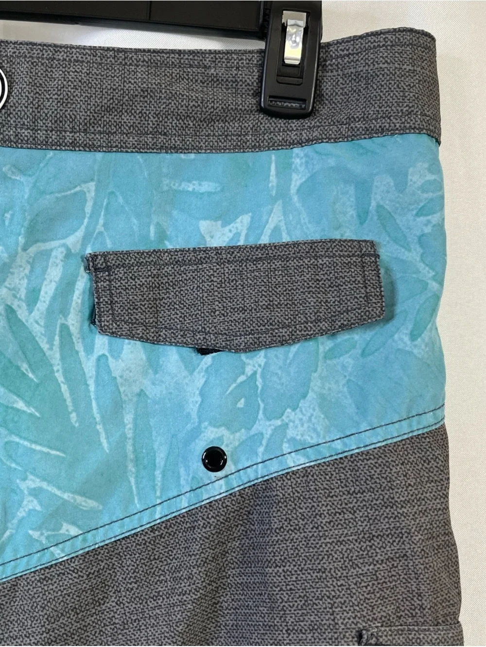 Maui and Sons Colorblock Board Shorts 4 Way Stretch Grey Blue Mens 32